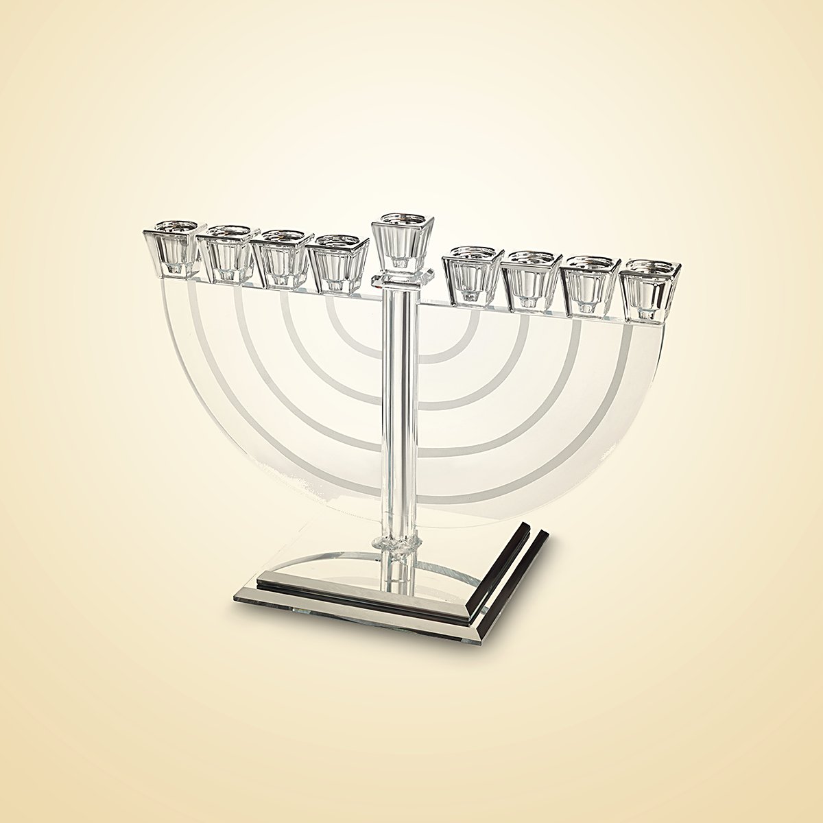 חנוכיית קריסטל בצורת חצי עיגול, שקוף וכסף, 22×30 ס״מ, חגי ישראל