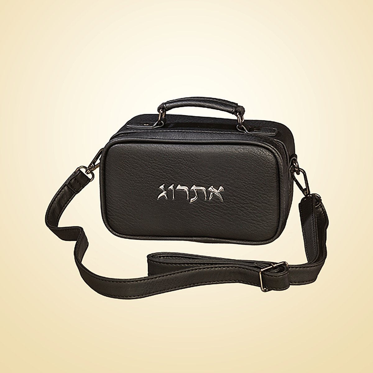 תיק מבודד לאתרוג, דמוי עור שחור עם כיתוב ״אתרוג״ בולט, 11×19 ס״מ, חגי ישראל